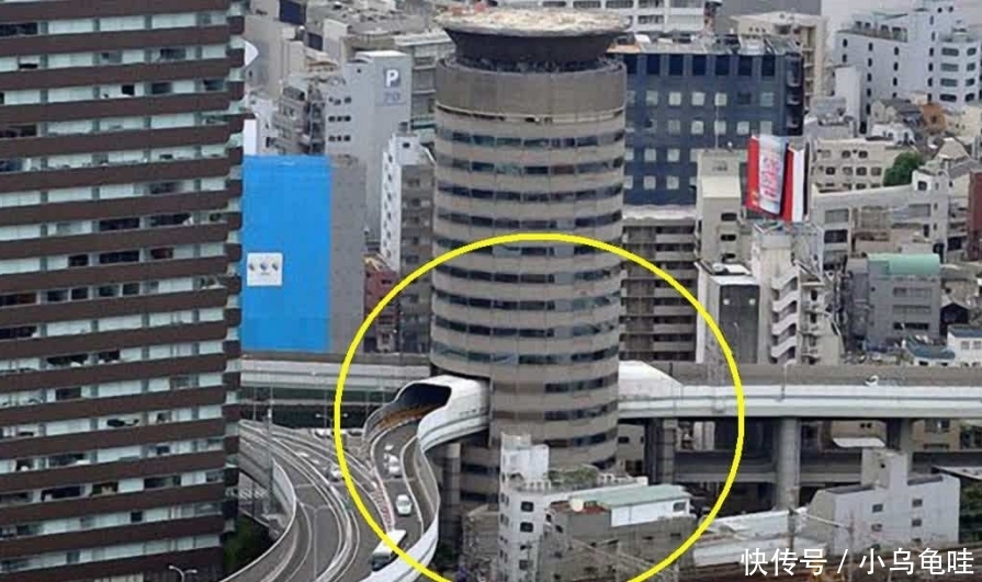  「住户」广东最强“钉子户”，当初拆迁嫌钱少，如今哭闹求拆，