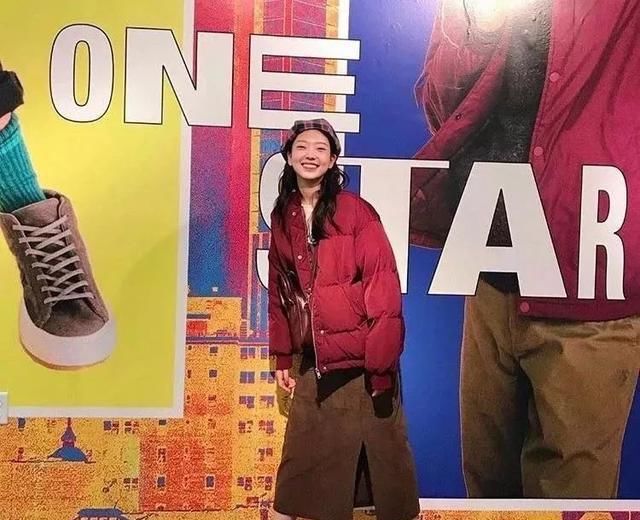  时髦■羊羔毛外套过气了,过年穿这件“大衣”更高级,就连长辈都喜欢!