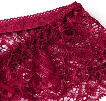 女人一般别穿纯棉三角裤，学学时尚人穿这几款蕾丝，舒适透气浪漫