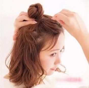 天气太热可扎无刘海丸子头发型！