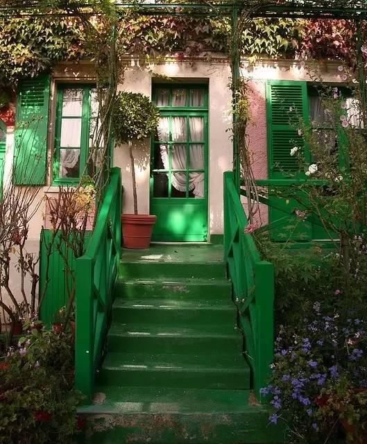 世界上最会画画的人，把自己家房子装修成了人间天堂