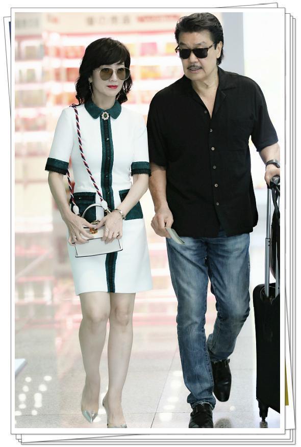 赵雅芝够猛!脚踩“两根银针”如履平地,网友:奶奶换双鞋可好?