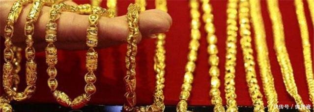 佩戴黄金项链时，谨记“3不要”！很多人在乱戴，难怪项链很廉价