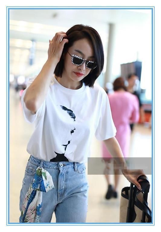 丝巾系脖子上已经过时了？宋茜直接挂裤子上，简直时髦到刮目相看