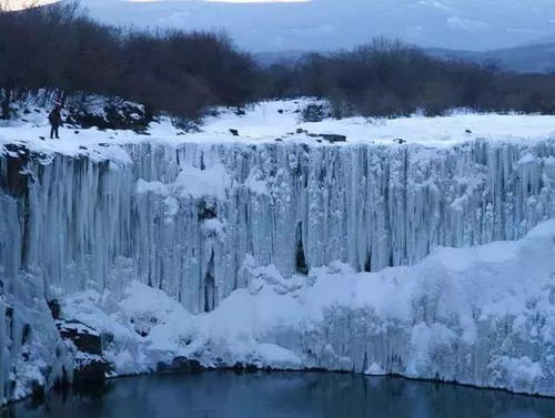 仍未公开的绝对秘境!中国版的“黄石公园”,亚洲最大的冰瀑--