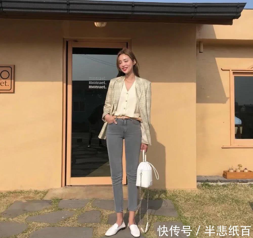  [玛丽珍鞋]卫衣＋帆布鞋，连衣裙＋运动鞋，今春必备的4双鞋子搭配，时髦显高美翻了！