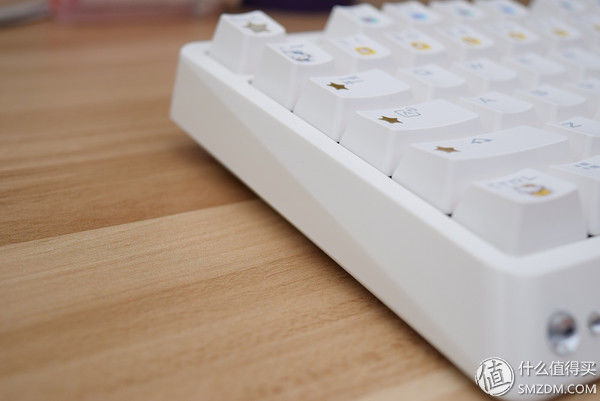 bulin bulin 女生向的白色键盘会是怎么样?