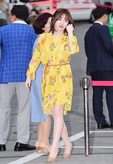 又一个韩星胖了，具惠善衣服的腰带都快系不上!