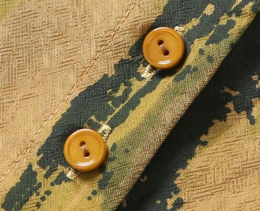 大嫂以为她的裙子很漂亮了！没想到竟有如此高贵的“重磅裙”