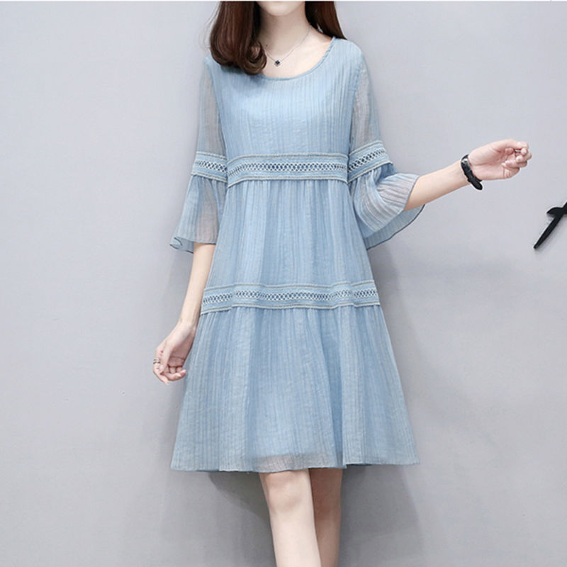 会打扮的女人都不穿套装，现在流行下面这些裙子，时髦洋气又减龄