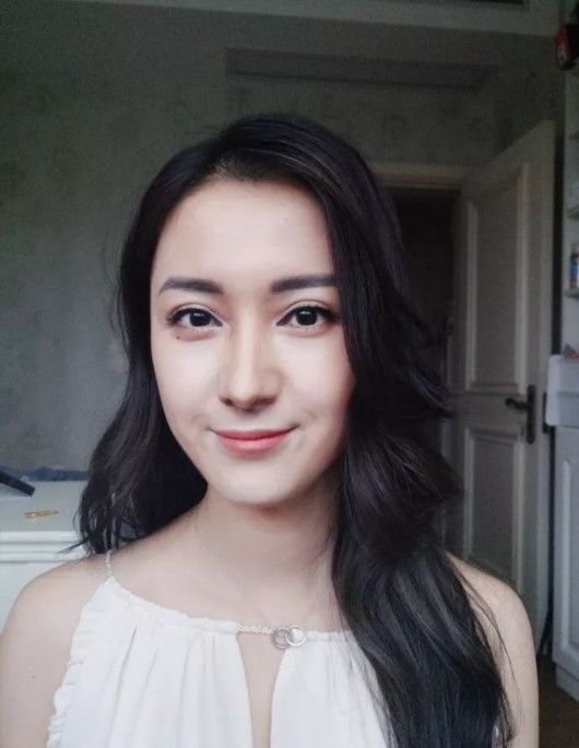 重庆姑娘化妆术惊呆网友，模仿蒙娜丽莎、C罗等全都惟妙惟肖