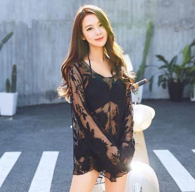 性感比基尼太显露, 搭配上若隐若现的泳衣罩衫, 迷人魅力无限