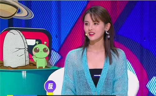  开玩笑■杨超越初中学历，和哈佛博士同台辩论不怯场，还和李诞马东开玩笑