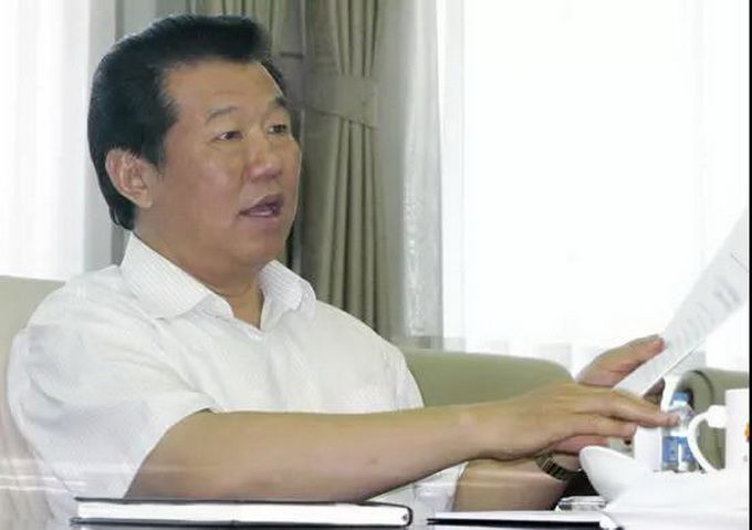 李新华李贻煌等副部违纪为何不是中央纪委办案?可从多种角度解读