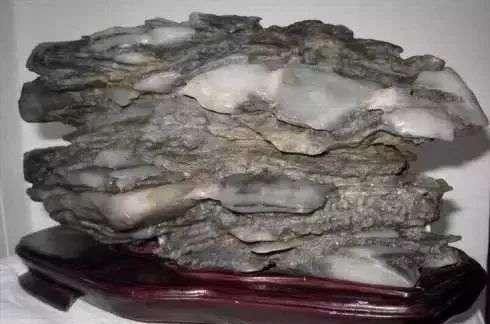 新疆捡石头最美季节又到了，教你在16个不同的地方捡石头！