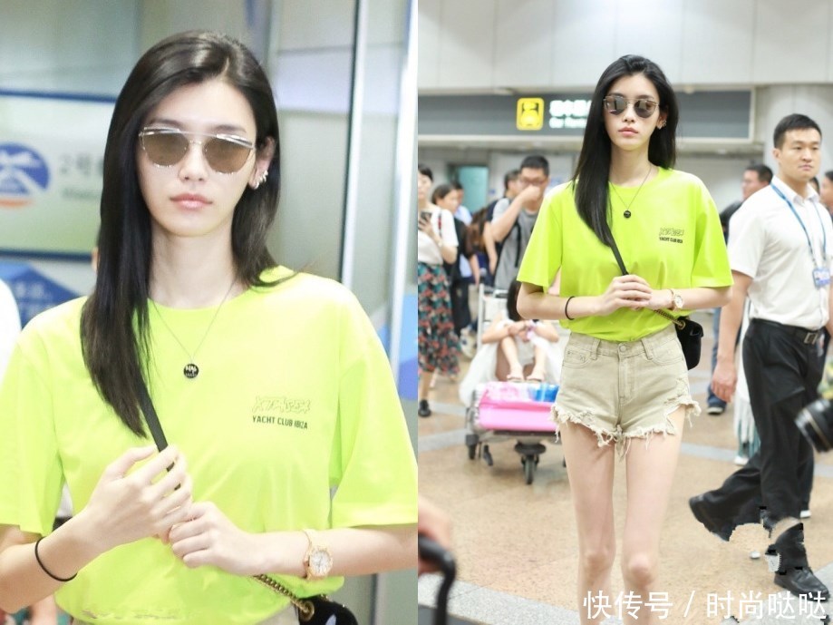 奚梦瑶穿超短裤现身，气质清新似少女，脚下鞋带掉了也不管！