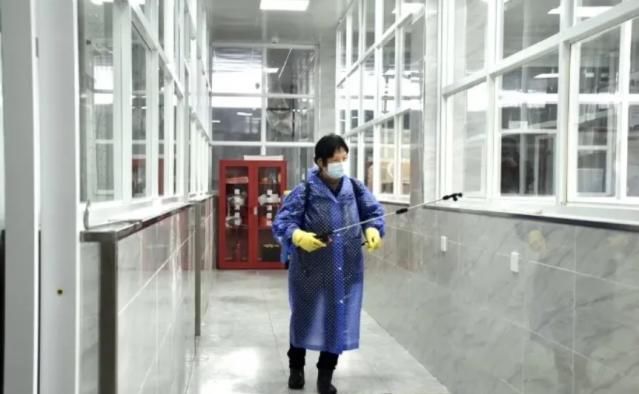  『间隔』“教室无法间隔一米以上”上热搜! 南外的这张照片亮了