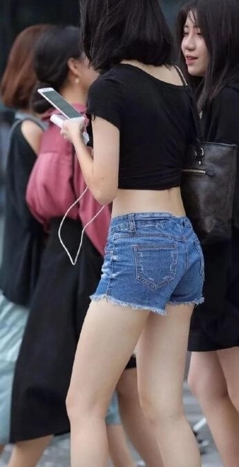 喜欢|街拍美图,体态优美大长腿,仙女般一样谁不喜欢?