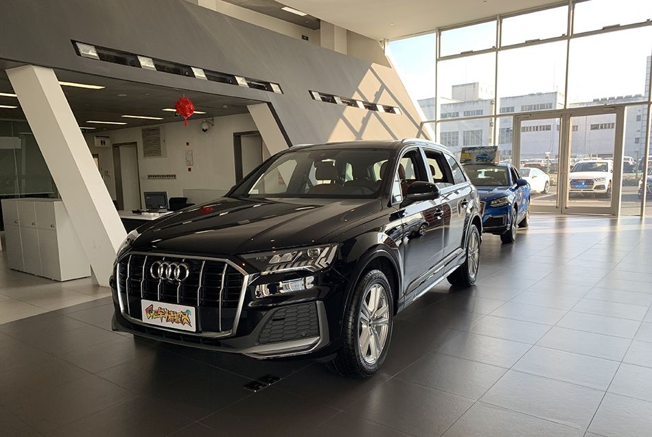 『Q7』三款车型 69.98-99.88万元 新款奥迪Q7价格公布
