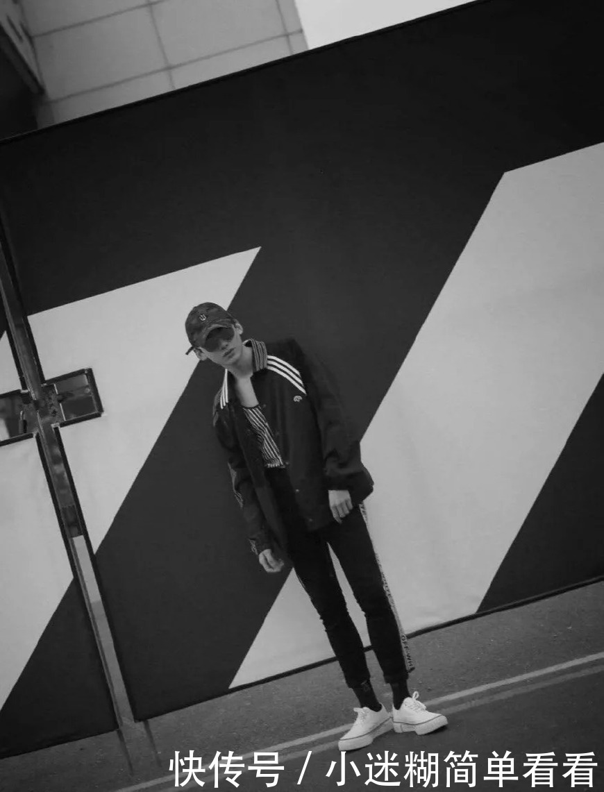 确认过眼神，“失踪人口”回归！白敬亭的“犬系”穿搭了解一下