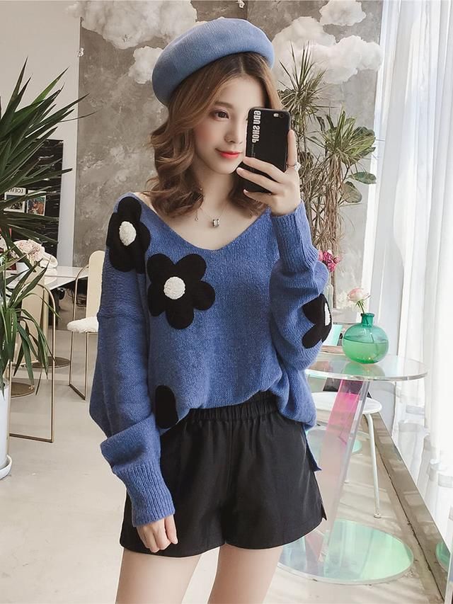 时装搭配，紧身牛仔裤搭配穿什么衣服都会好看，时尚又有韩版范