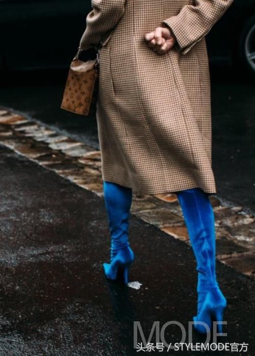 秋季的质感系蓝色单品，让你美出新高度！