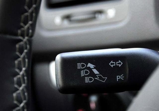  【保命】驾车不能开远光灯？这些情况下 为了保命还是开吧