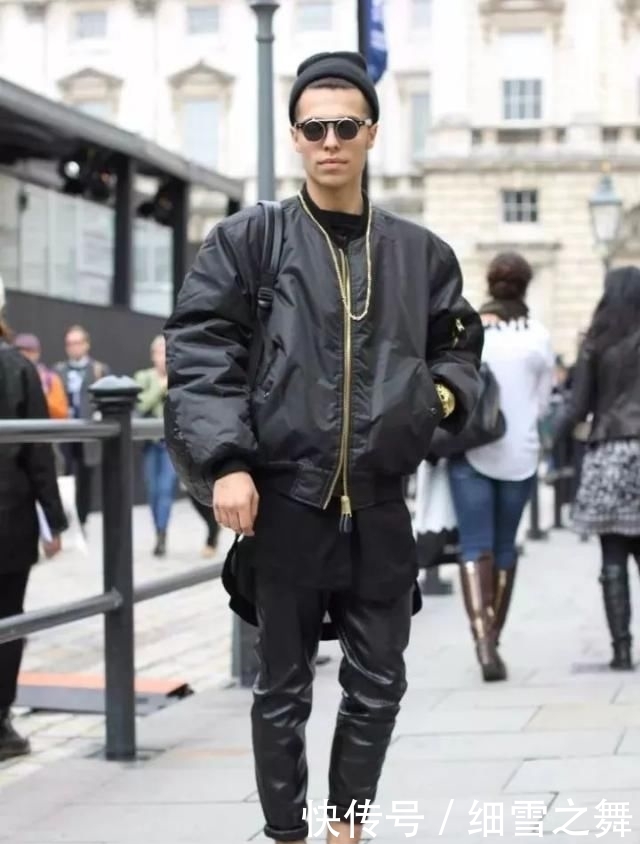#素色#秋季夹克该选什么款式?三款经典夹克让你帅气过秋!