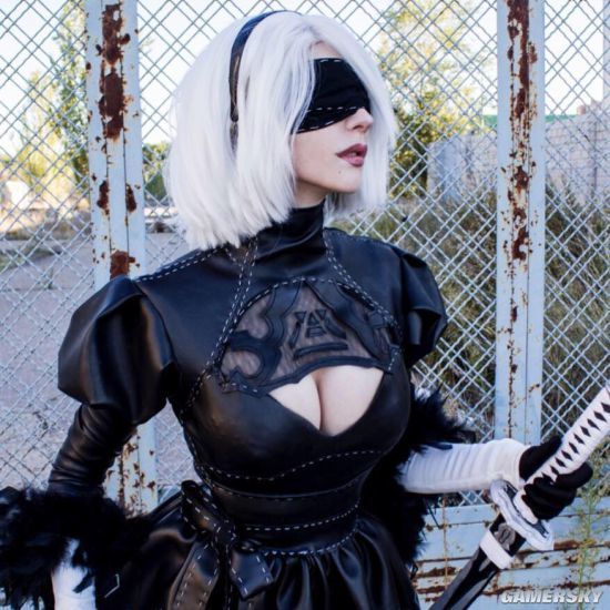 俄罗斯美女COS《尼尔:机械纪元》紧身衣版2B