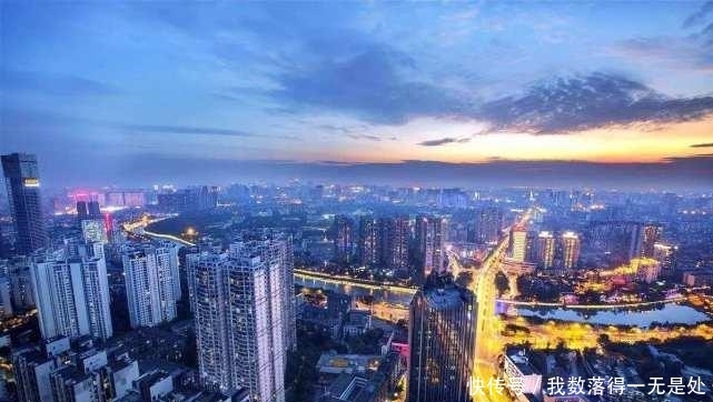  「gdp」中国经济最强省会，GDP甩省内第二名万亿，如今稳居新一