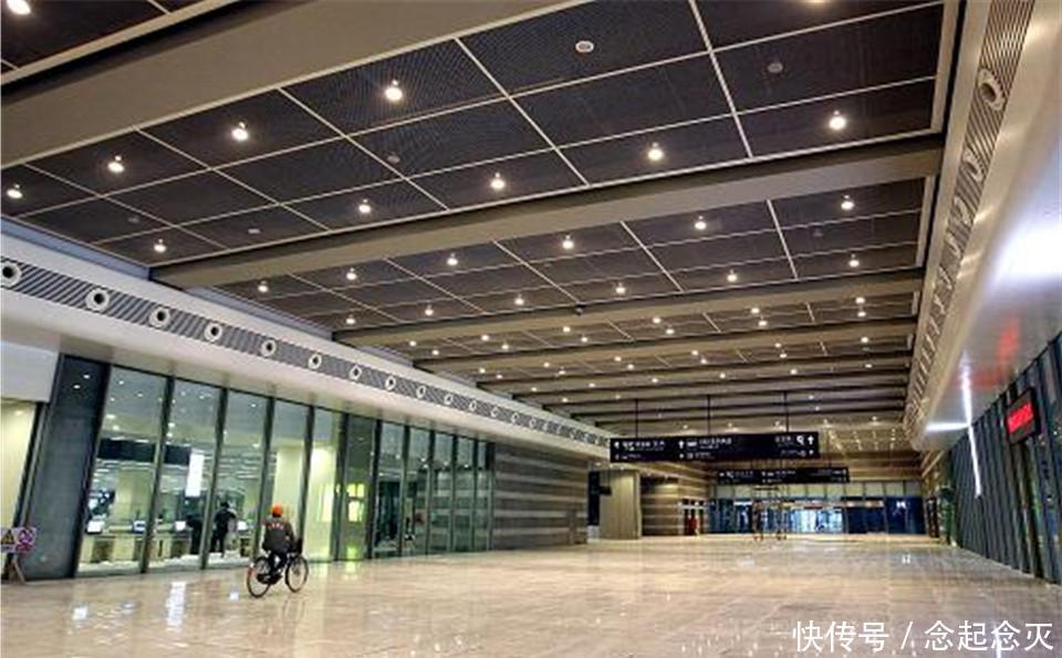  [车站]中国最“繁忙”高铁站，面积达130万平方米，平均84秒一趟