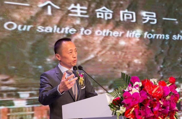 郁亮辞任总裁后首份半年报:万科平均每天卖房16.6亿!