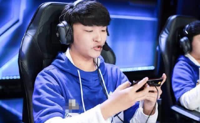  『联盟』英雄联盟：猫神中单露娜效果不佳，春之GK韧性十足大胜！