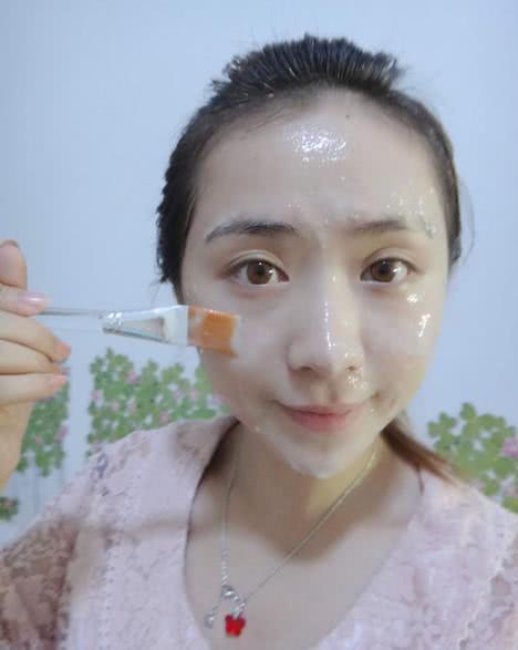 洗完脸后，牙膏这样用，脸蛋又水又嫩，超简单简单实用