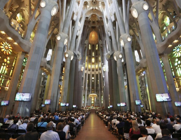 全球最漂亮的“烂尾工程”,一个世纪都没完工,被称上帝的杰作