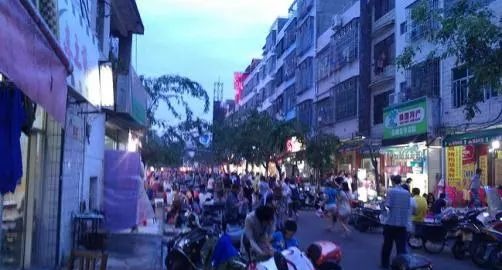 天涯海角三亚湾，总有故事后人看