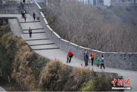 走！坐上这趟高铁，不仅能欣赏风景，还能看到历史