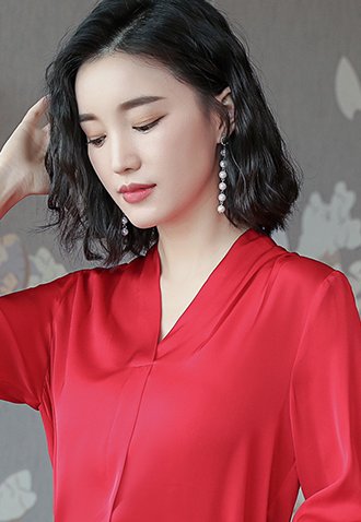 “美人衫”有点小贵，比旗袍修身，比连衣裙显嫩，7080后最爱