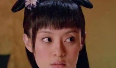 『要光』甄嬛传：甄嬛首次侍寝为何要光着脚？原因让人感慨