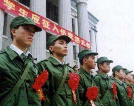  中国：如今在中国部队中，农村兵为何越来越少了？答案值得国人