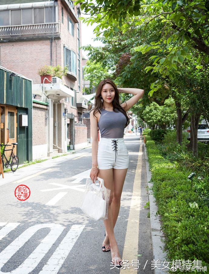 微胖小姐姐的街拍