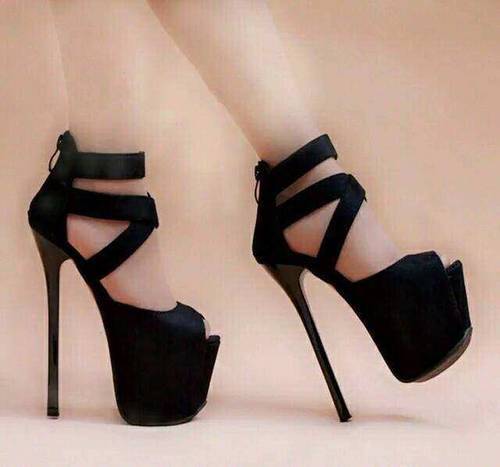 男生公认最丑4种鞋子,大多数女生都有!尤其第3种,显得很俗气!