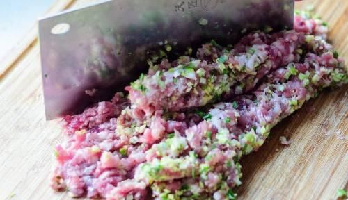  「软嫩」爱吃水饺的注意了！水饺馅里加些这个饺子喷香软嫩多汁！