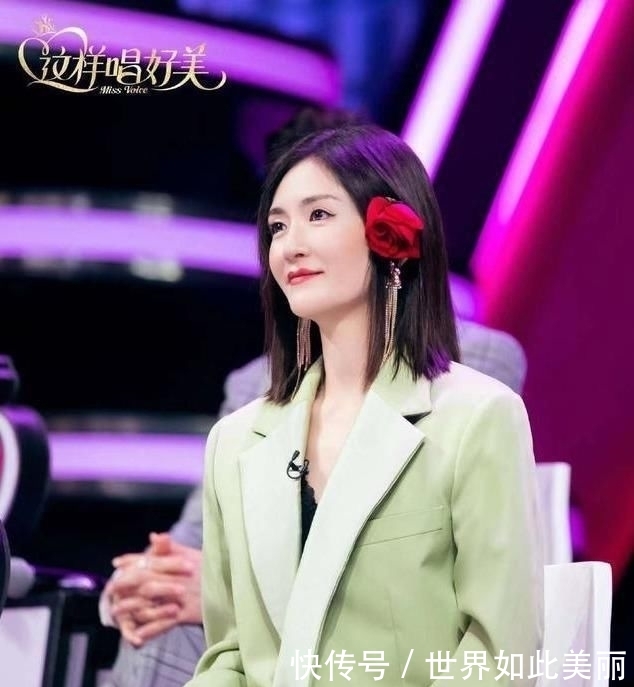 「 花裙子」但却活出了真实的自信、美好精致,谢娜虽然一直徘徊在争议的边沿