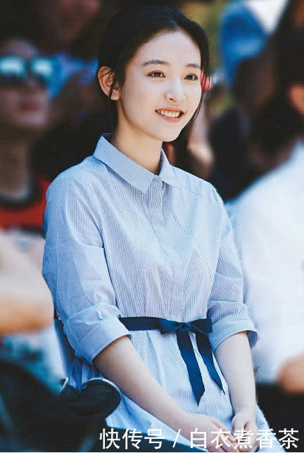 『章若楠』原创继吴倩章若楠后,又一位初恋脸火了,网友明白了什么叫一眼万年