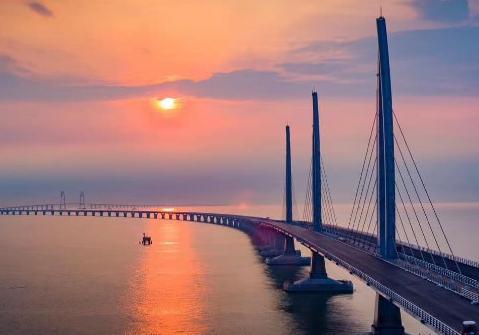 港珠澳大桥已成“摆设”？敢走的私家车寥寥无几，车主：太费劲