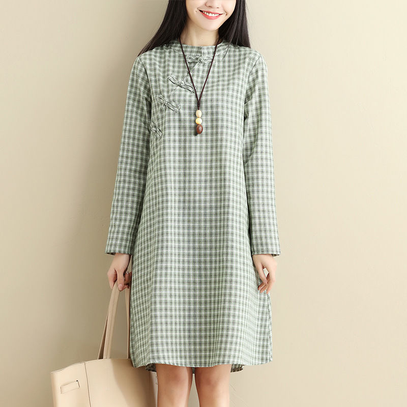 秋老虎还没走，买外套还太早!学学下面女人穿棉麻，洋气超美嫩