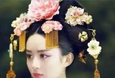 #狂妃#赵丽颖首部穿越剧《法医狂妃》,搭档小12岁吴磊,剧照美出新高度