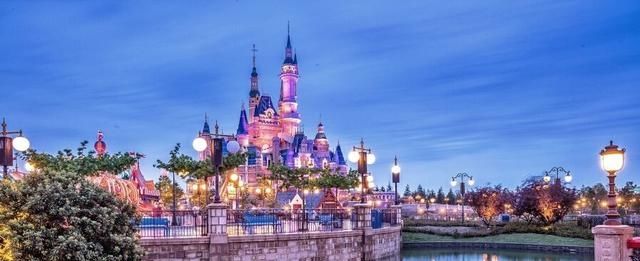 中国门票最贵的四大景区,最后一个高达3500元,有钱还不一定能进