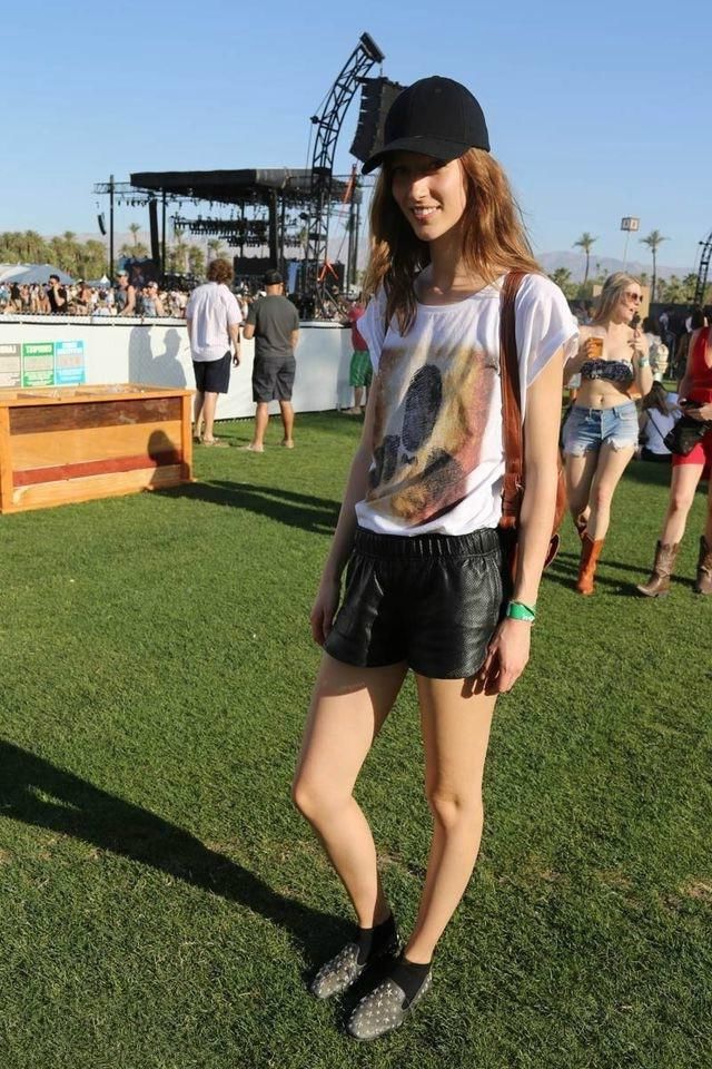 即便没有超模的好身材，也要穿上清爽时尚的短裤，大胆秀美腿